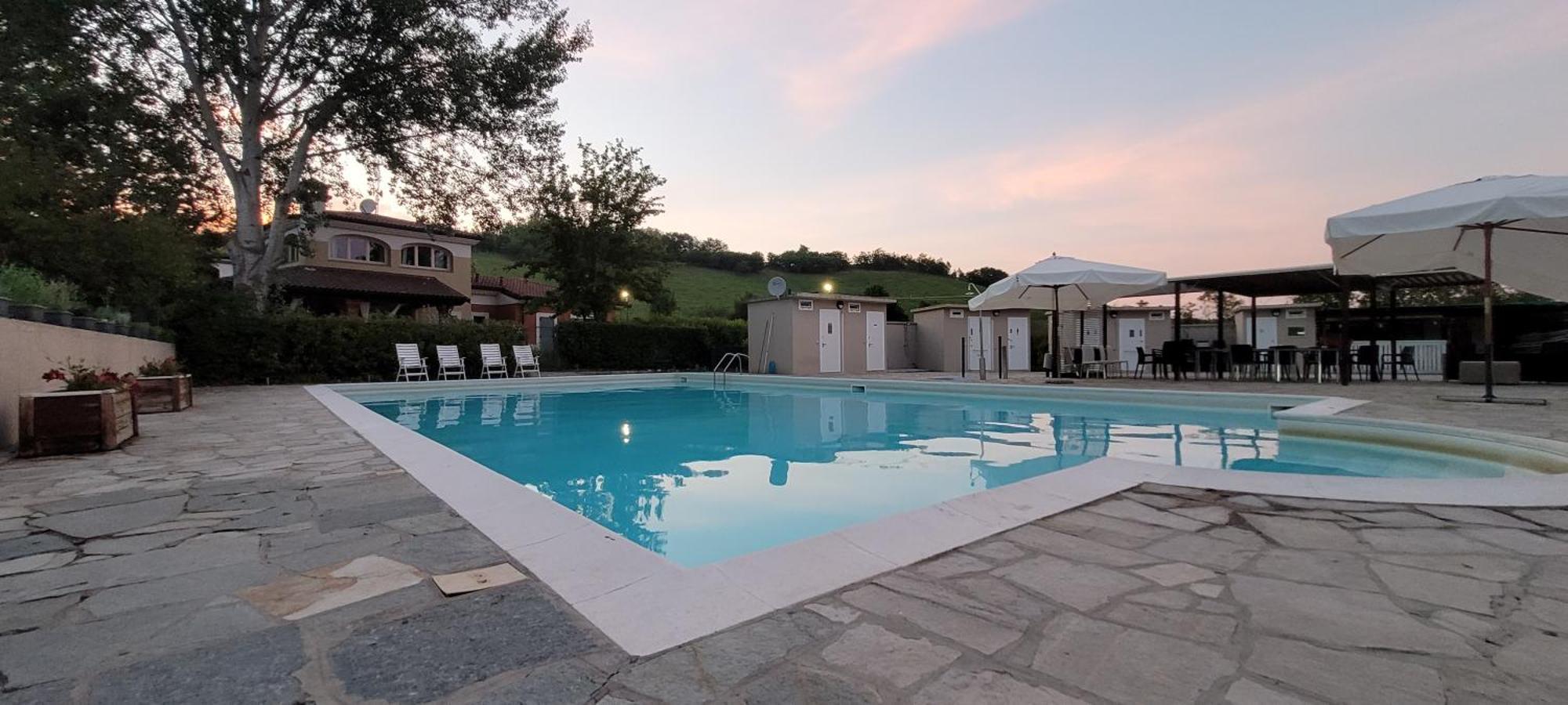 Aura Loving Home Con 4 Posti Letto, Cucina Completa, Terrazzo Ed Un Grande Parco Verde Serravalle d'Asti Екстериор снимка