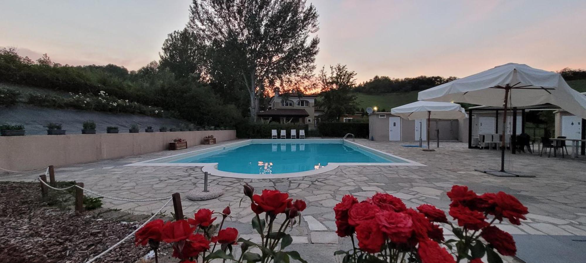 Aura Loving Home Con 4 Posti Letto, Cucina Completa, Terrazzo Ed Un Grande Parco Verde Serravalle d'Asti Екстериор снимка