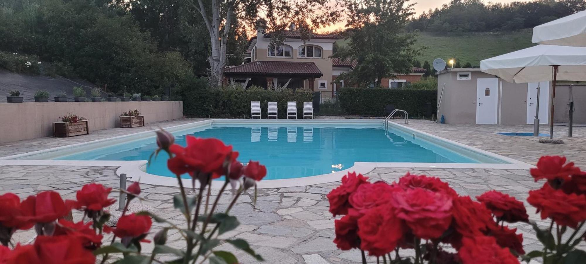 Aura Loving Home Con 4 Posti Letto, Cucina Completa, Terrazzo Ed Un Grande Parco Verde Serravalle d'Asti Екстериор снимка